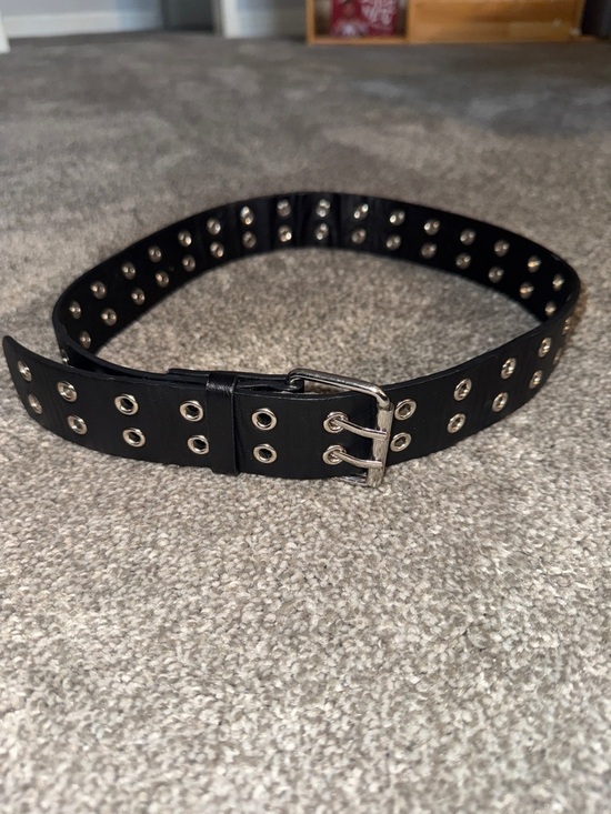 Brandy Melville Accessories - Brandy Melville Black Double-Row Grommet Belt